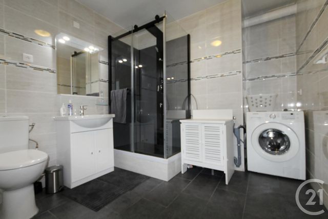 Appartement F2 &agrave; louer - 2 pi&egrave;ces - 52,60 m2 - Courbevoie - 92 - ILE-DE-FRANCE