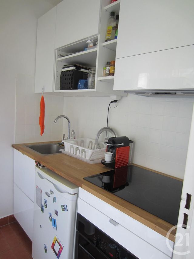 Appartement F1 &agrave; louer - 1 pi&egrave;ce - 26,42 m2 - Courbevoie - 92 - ILE-DE-FRANCE