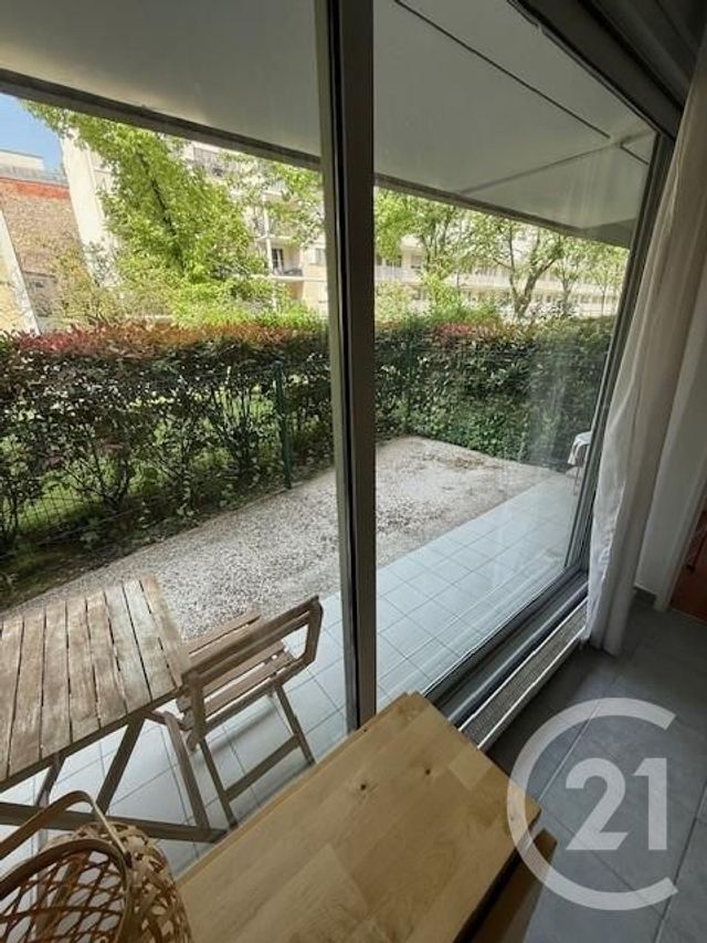 Appartement F1 &agrave; louer - 1 pi&egrave;ce - 26,42 m2 - Courbevoie - 92 - ILE-DE-FRANCE