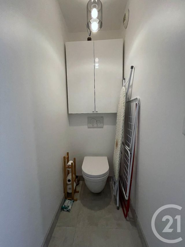 Appartement F2 &agrave; louer - 2 pi&egrave;ces - 47,80 m2 - Courbevoie - 92 - ILE-DE-FRANCE