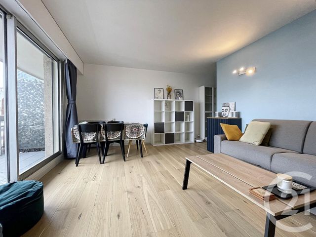 Appartement F2 &agrave; louer - 2 pi&egrave;ces - 47,80 m2 - Courbevoie - 92 - ILE-DE-FRANCE