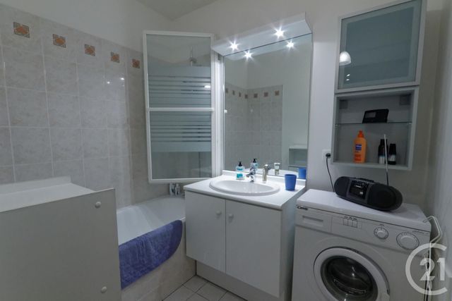 Appartement F2 &agrave; louer - 2 pi&egrave;ces - 54,57 m2 - Courbevoie - 92 - ILE-DE-FRANCE