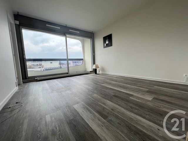 Appartement F1 &agrave; louer - 1 pi&egrave;ce - 24,96 m2 - Courbevoie - 92 - ILE-DE-FRANCE