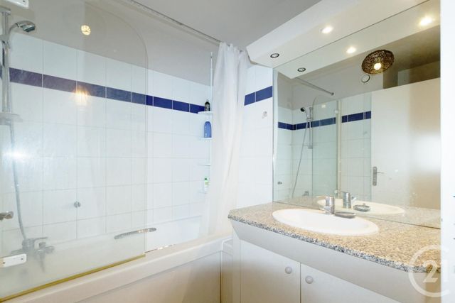 Appartement F2 &agrave; louer - 2 pi&egrave;ces - 54 m2 - Courbevoie - 92 - ILE-DE-FRANCE