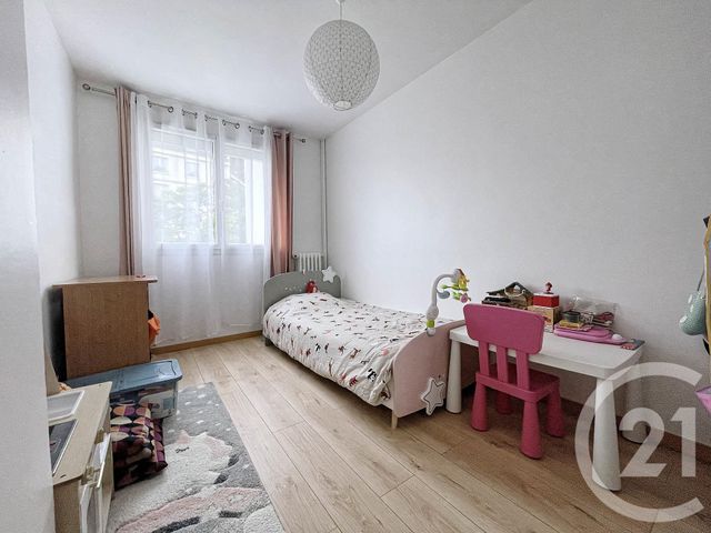 Appartement F4 &agrave; louer - 4 pi&egrave;ces - 65,32 m2 - La Garenne Colombes - 92 - ILE-DE-FRANCE