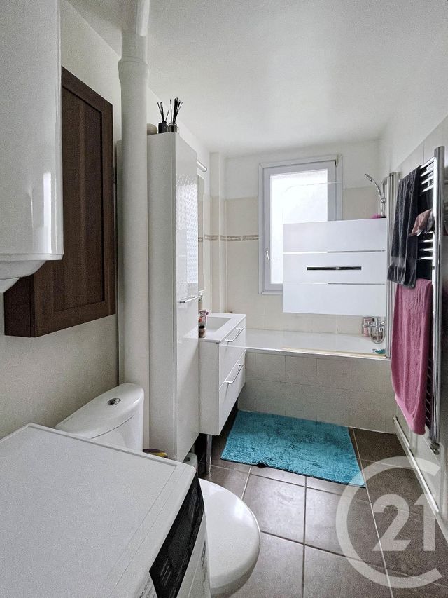 Appartement F4 &agrave; louer - 4 pi&egrave;ces - 65,32 m2 - La Garenne Colombes - 92 - ILE-DE-FRANCE