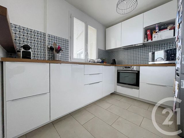 Appartement F4 &agrave; louer - 4 pi&egrave;ces - 65,32 m2 - La Garenne Colombes - 92 - ILE-DE-FRANCE