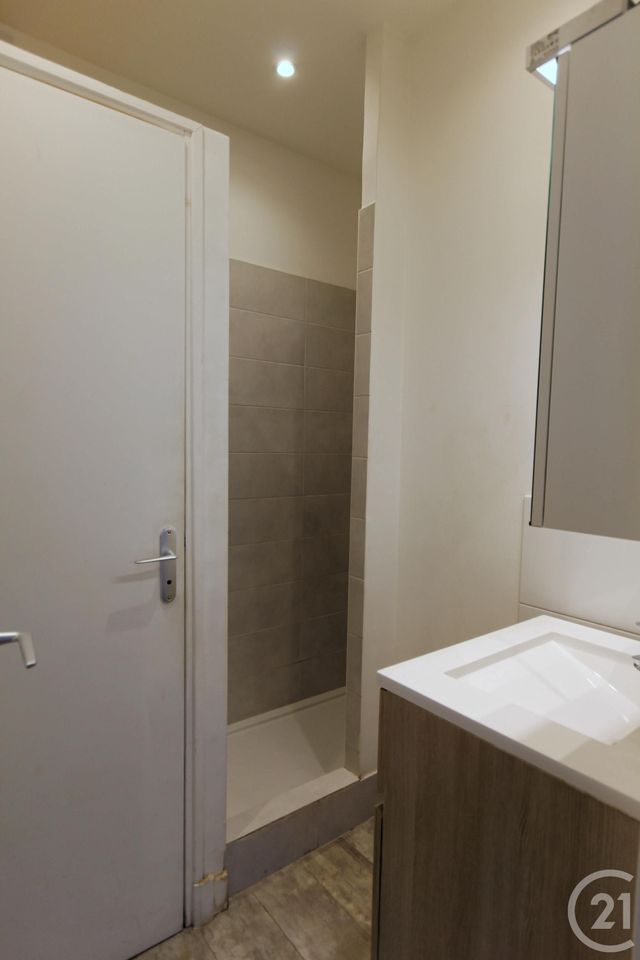 Appartement F3 &agrave; louer - 3 pi&egrave;ces - 45 m2 - Colombes - 92 - ILE-DE-FRANCE