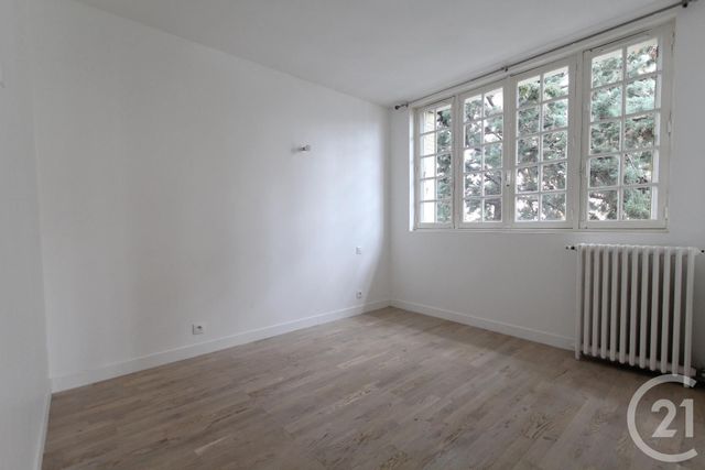 Appartement F3 &agrave; louer - 3 pi&egrave;ces - 45 m2 - Colombes - 92 - ILE-DE-FRANCE