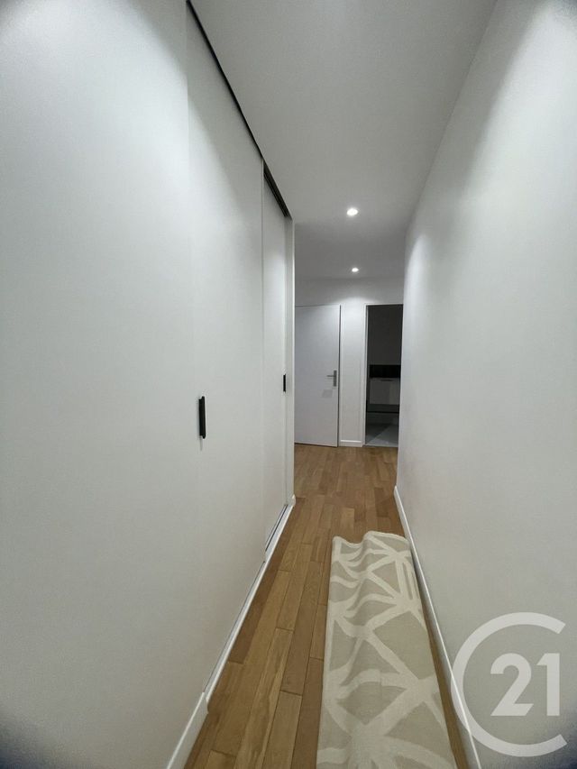 Appartement F4 &agrave; louer - 4 pi&egrave;ces - 90,90 m2 - Courbevoie - 92 - ILE-DE-FRANCE