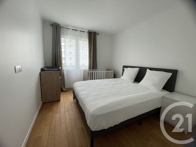 Appartement F4 &agrave; louer - 4 pi&egrave;ces - 90,90 m2 - Courbevoie - 92 - ILE-DE-FRANCE