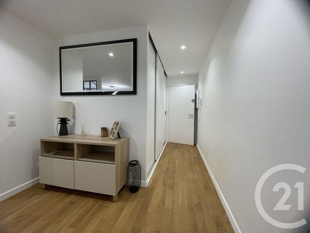 Appartement F4 &agrave; louer - 4 pi&egrave;ces - 90,90 m2 - Courbevoie - 92 - ILE-DE-FRANCE