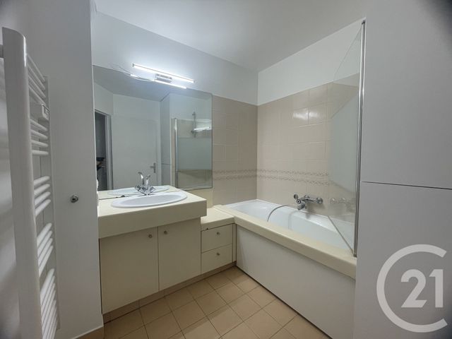 Appartement F2 &agrave; louer - 2 pi&egrave;ces - 46,76 m2 - Courbevoie - 92 - ILE-DE-FRANCE