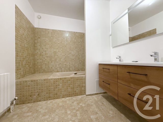Appartement F5 &agrave; louer - 5 pi&egrave;ces - 132,35 m2 - St Cloud - 92 - ILE-DE-FRANCE