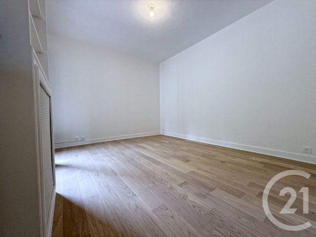 Appartement F5 &agrave; louer - 5 pi&egrave;ces - 132,35 m2 - St Cloud - 92 - ILE-DE-FRANCE