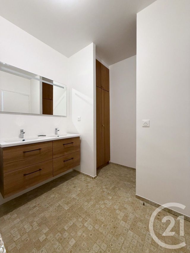 Appartement F5 &agrave; louer - 5 pi&egrave;ces - 132,35 m2 - St Cloud - 92 - ILE-DE-FRANCE