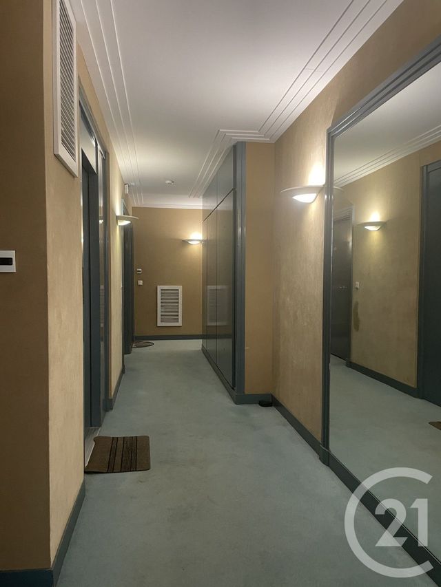Appartement F2 &agrave; vendre - 2 pi&egrave;ces - 54,57 m2 - Courbevoie - 92 - ILE-DE-FRANCE