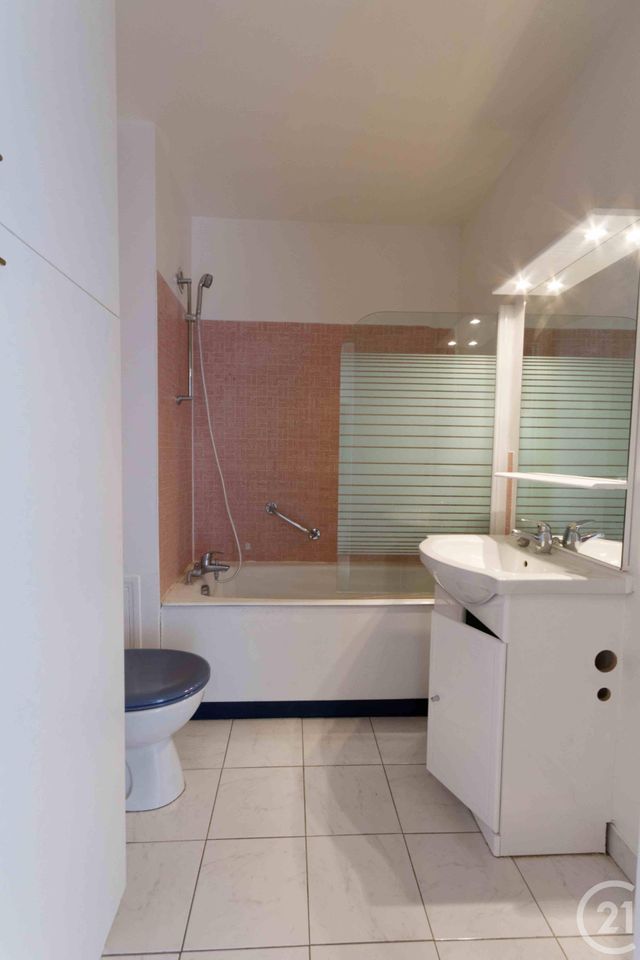 Appartement Studio &agrave; louer - 1 pi&egrave;ce - 23,14 m2 - Courbevoie - 92 - ILE-DE-FRANCE