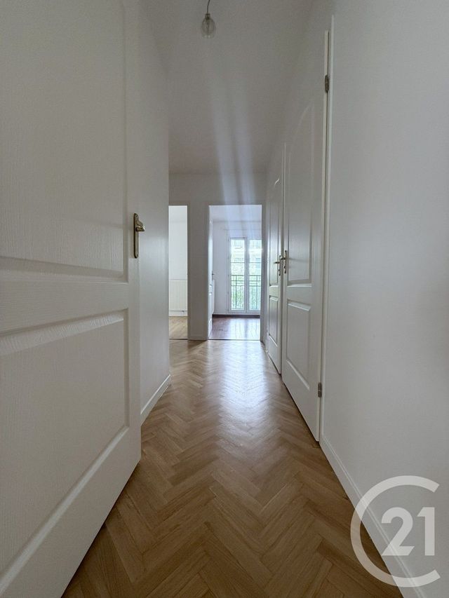 Appartement F5 &agrave; louer - 4 pi&egrave;ces - 102,48 m2 - Courbevoie - 92 - ILE-DE-FRANCE