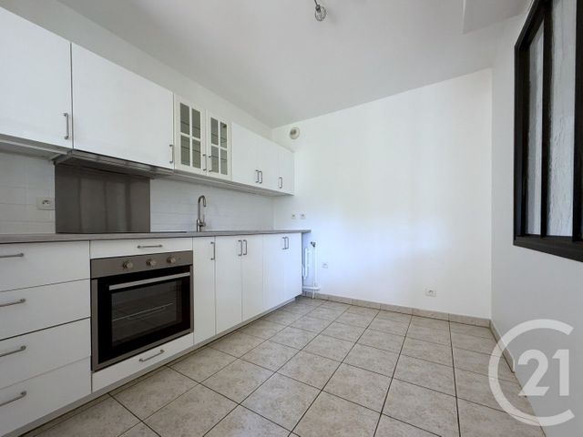 Appartement F5 &agrave; louer - 4 pi&egrave;ces - 102,48 m2 - Courbevoie - 92 - ILE-DE-FRANCE