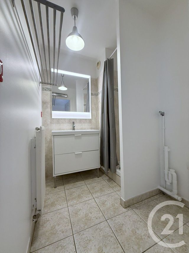 Appartement F5 &agrave; louer - 4 pi&egrave;ces - 102,48 m2 - Courbevoie - 92 - ILE-DE-FRANCE