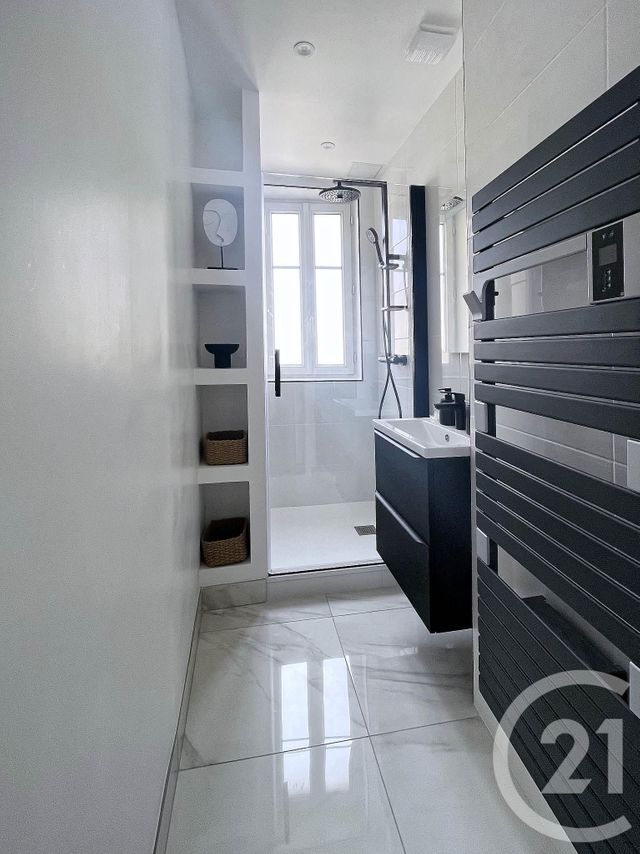 Appartement F2 &agrave; louer - 2 pi&egrave;ces - 39,03 m2 - Suresnes - 92 - ILE-DE-FRANCE