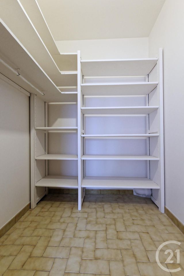 Appartement F2 &agrave; vendre - 2 pi&egrave;ces - 52,57 m2 - Courbevoie - 92 - ILE-DE-FRANCE