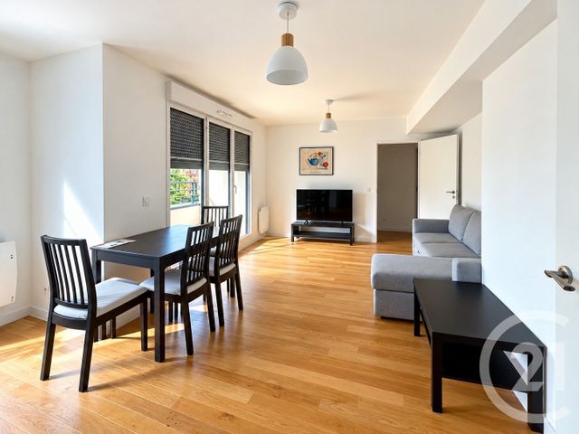 Appartement F3 &agrave; louer - 3 pi&egrave;ces - 70 m2 - Courbevoie - 92 - ILE-DE-FRANCE
