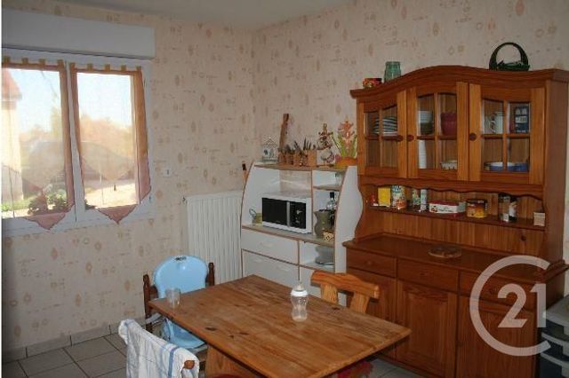 Maison &agrave; louer - 4 pi&egrave;ces - 108,60 m2 - Biozat - 03 - AUVERGNE