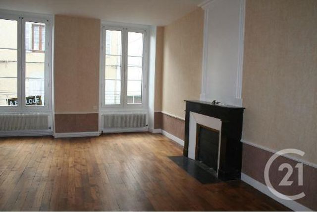 Appartement F3 &agrave; louer - 4 pi&egrave;ces - 92 m2 - Gannat - 03 - AUVERGNE