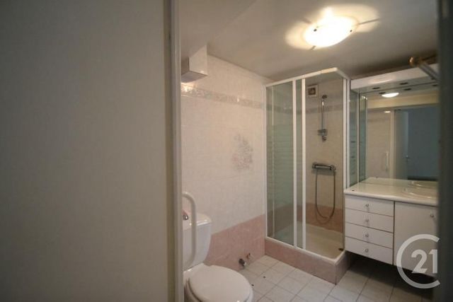 Appartement F3 &agrave; louer - 4 pi&egrave;ces - 92 m2 - Gannat - 03 - AUVERGNE