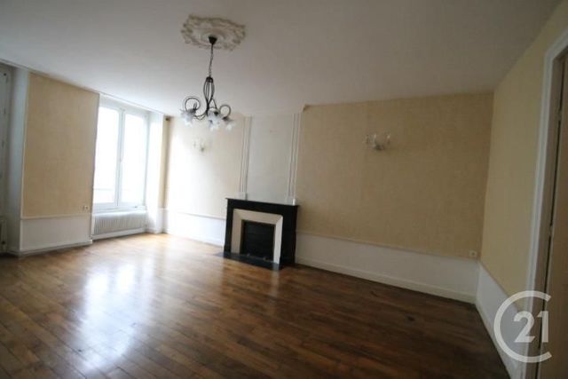 Appartement F3 &agrave; louer - 4 pi&egrave;ces - 92 m2 - Gannat - 03 - AUVERGNE