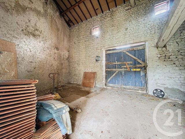 Maison &agrave; vendre - 1 pi&egrave;ce - 190 m2 - Charroux - 03 - AUVERGNE