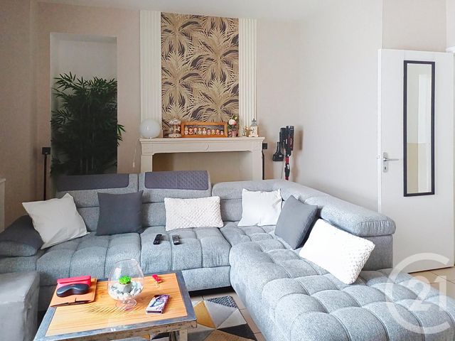 Maison &agrave; louer - 5 pi&egrave;ces - 97,07 m2 - Escurolles - 03 - AUVERGNE