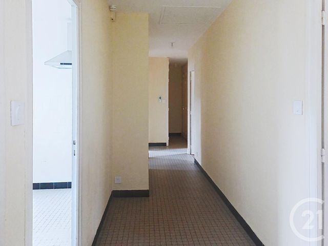 Maison &agrave; louer - 4 pi&egrave;ces - 112,19 m2 - Gannat - 03 - AUVERGNE