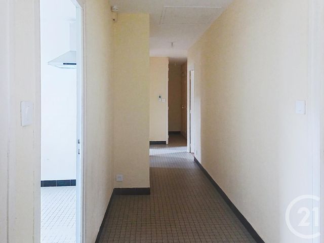 Maison &agrave; louer - 4 pi&egrave;ces - 112,19 m2 - Gannat - 03 - AUVERGNE