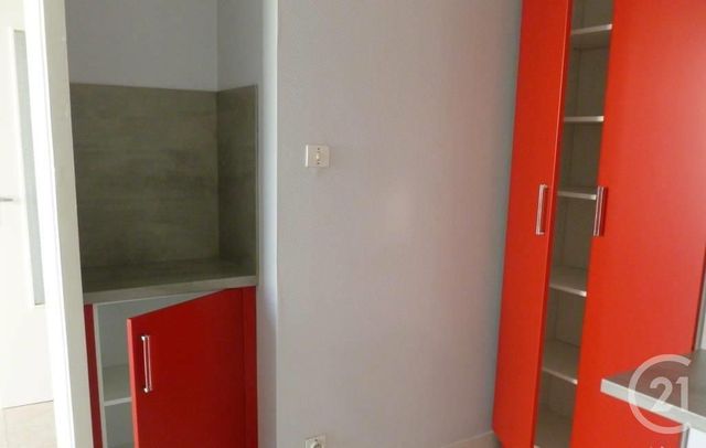 Appartement Studio à louer - 1 pièce - 33 m2 - Clermont Ferrand - 63 - AUVERGNE
