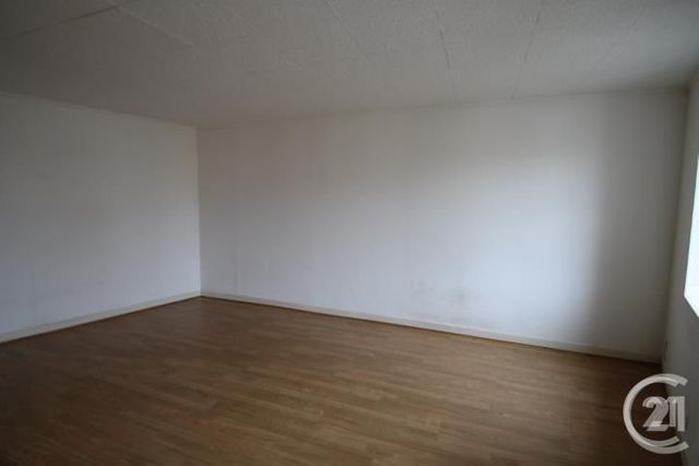 Maison à louer - 4 pièces - 85,66 m2 - Gannat - 03 - AUVERGNE