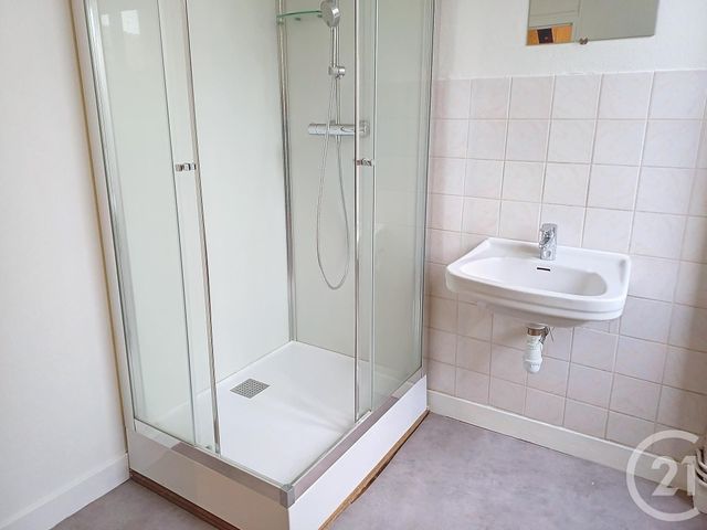 Appartement F2 à louer - 2 pièces - 49,70 m2 - Gannat - 03 - AUVERGNE