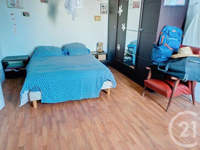 Appartement F2 &agrave; louer - 2 pi&egrave;ces - 58,62 m2 - Gannat - 03 - AUVERGNE