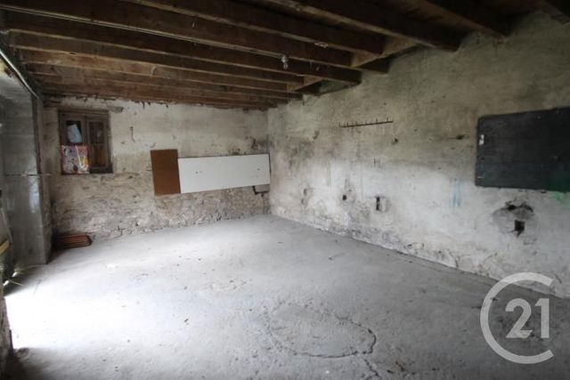 Parking à louer - 28 m2 - Gannat - 03 - AUVERGNE