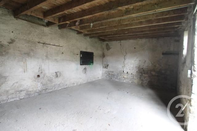 Parking à louer - 28 m2 - Gannat - 03 - AUVERGNE