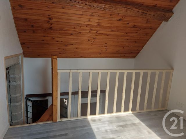 Maison &agrave; louer - 4 pi&egrave;ces - 107 m2 - Chezelle - 03 - AUVERGNE