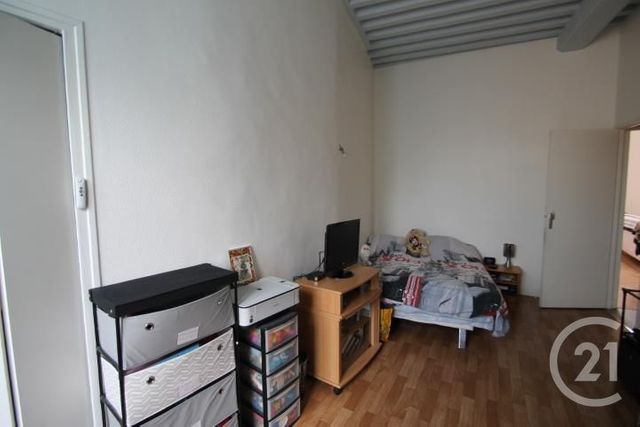 Appartement F2 &agrave; louer - 2 pi&egrave;ces - 52,29 m2 - Gannat - 03 - AUVERGNE