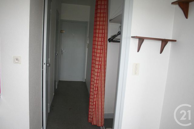 Appartement Studio &agrave; louer - 1 pi&egrave;ce - 20 m2 - Gannat - 03 - AUVERGNE
