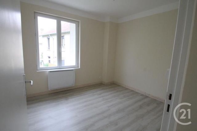 Maison &agrave; louer - 4 pi&egrave;ces - 79 m2 - Vichy - 03 - AUVERGNE