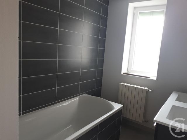 Maison &agrave; louer - 4 pi&egrave;ces - 89,61 m2 - St Genes Du Retz - 63 - AUVERGNE