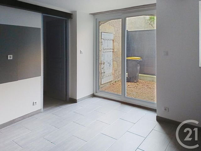 Appartement F3 &agrave; louer - 3 pi&egrave;ces - 70,90 m2 - Ebreuil - 03 - AUVERGNE