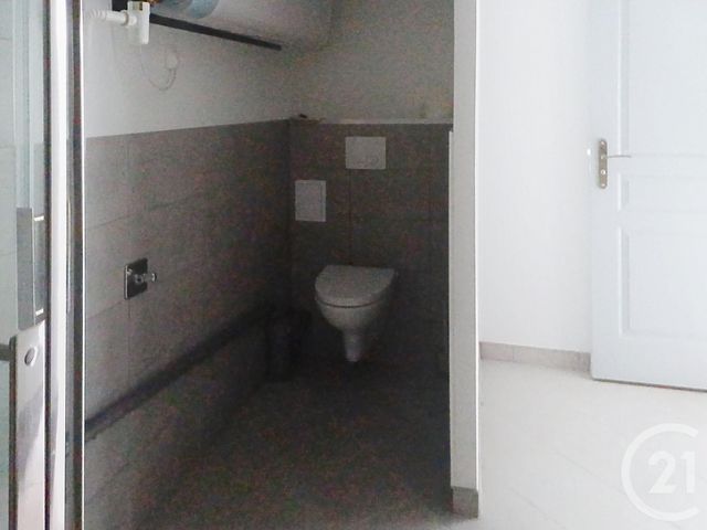 Appartement F3 &agrave; louer - 3 pi&egrave;ces - 70,90 m2 - Ebreuil - 03 - AUVERGNE