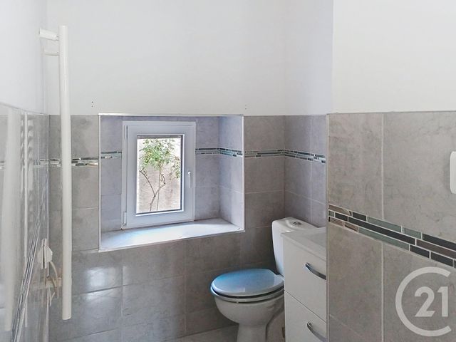 Appartement F3 &agrave; louer - 3 pi&egrave;ces - 70,90 m2 - Ebreuil - 03 - AUVERGNE